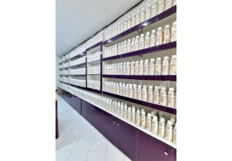 فروش عمده و خورده انواع عطر و اسانس شیشه های اسپری با بیش از یک دهه