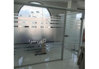 نصاب برچسب ویندوفیلم در کرج فروش و نصب برچسب ایمنی حرارتی امنیتی شیشه