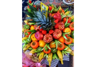 میوه ارایی سبد میوه یلدایی قبول سفارشات میوه ارایی و حکاکی سبد میوه