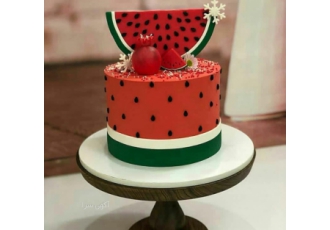 تزیین هندوانه شب یلدا در اسلامشهر تزیین هندوانه برای مراسم شب یلدا