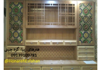 گره چینی سنتی اسلیمی شیشه رنگی روی درب و پنجره و چوب تعمیر و ساخت درب