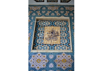 کاشی کاری سنتی و ساخت گنبد و مناره کاشی هفت رنگ نیم قرق تجربه سراسر