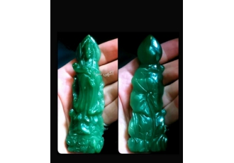مجسمه یشم طبیعی ( Natural jade )وزن 550 قیراط