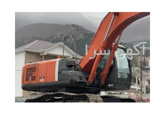 فروش دو دستگاه بیل زنجیری در کلاردشت دو دستگاه بیل هیتاچی با شرایط