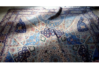 کارخانه قالیشویی آبشار کارخانه قالیشویی آبشار مجهزبه دستگاههایی