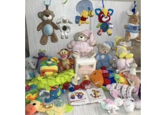 عروسک کمیاب و سیسمونی خاص و برند lrm همگی نو و در حد نو lrm مناسب کادو