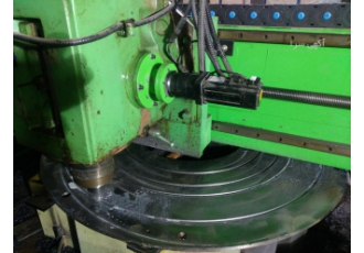 خدمات فرز CNC دروازه ای