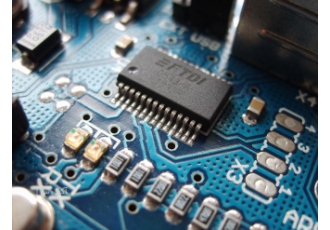 مونتاژ برد الکترونیکی خدمات تولید صفر تا صد با بهترین دستگاها smd thd