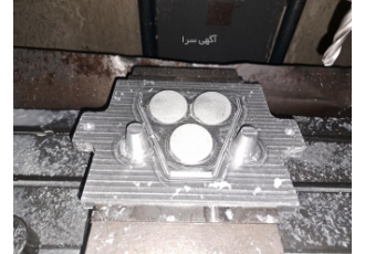 خدمات فرز و تراش cnc سه و چهار محور طراحی و ساخت انواع قالبها وقطعات