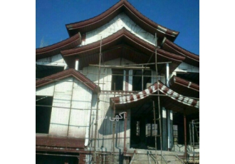 اجرای شیروانی ویلا آردواز آلاچیق اجرای اسکلت سردرب نصاب zwnj شیروانی