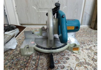 فارسی بر ماکیتا مدلLS۱۰۴۰ کلا 45 روز کار کرده فقط قرنیز ده سانتیMDF برش