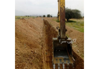 بیل مکانیکی جهت کار در زمین کشاورزی در علویچه بیل مکانیکی جهت عملیات
