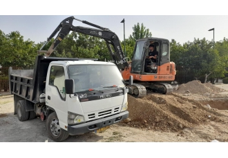 خاکبرداری وحمل نخاله توسط بابکت وبیل مکانیکی وکامیونت