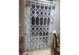 قیمت هر متر مربع درب آکاردئونی