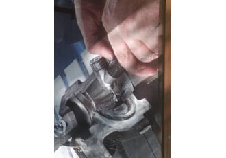 پرداخت و پولیش آقایی پولیش و پرداخت انواع قالبهای صنعتی پلاستیک