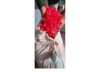 فروش انواع نخ ضایعاتی و تکه پارچه فروش مستمر از کارخانه با حجم بالا
