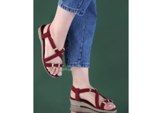 با کفش از روی فقر عبور کردم مسیر پر پیچ و خم موفقیت نیاز به کفش هایی