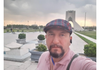 تورلیدر راهنمای بین المللی کارت دار زبان انگلیسی تسلط به تورهای ورودی