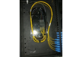 شرکت مجری فیبر نوری طراحی ونصب شبکه فیبر نوری حفاری کابل کشی زمینی فیبر