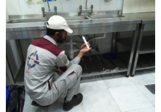 سمپاشی سوسک فاضلابی و سوسک ریز در کرمان