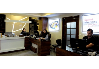 تابلوسازی در رشت حروف برجسته چلنیوم تابلوسازی پارسه در رشت ساخت و نصب