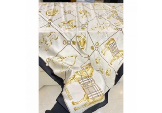روسری ابریشم قواره بزرگ هرمس HERMES طرح اسب