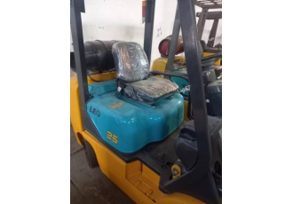 لیفتراک کوماتسو ۲ ۵ تن لیفتراک 2 5 تن گازسوز کوماتسو خط 12 سفارش اروپا