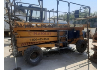 بالابر خودکششی plafolift کشور سازنده کانادا کم کارکرده کاملا سالم 10