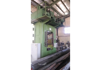 پرس هیدرولیک ۵۰۰ تن یک دستگاه پرس هیدرولیک 500 تن ایرانی کاملا سرویس