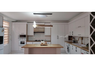 طراحی و ساخت و اجرای دکور آشپزخانه (کابینت)