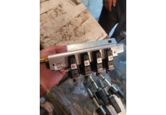 ریل سوخت و سوزن گاز مزدا ۲۰۰۰ اصلی ریل سوخت و سوزن گاز مزدا 2000 اصلی