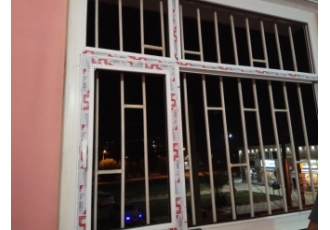 درب و پنجره توری ویژه فصل بهار