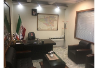 اتاق اداری موسسه حقوقی دهنوی دارای 6اتاق مجزا به امور اداری و به صورت