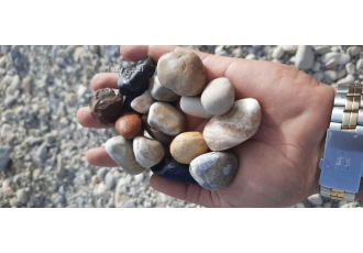 سنگ قلوه رودخانه ای خام تزئنی سنگ قلوه رودخانه ای خام تزئنی جهت صادرات