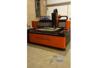 دستگاه برش لیزر فایبر لیزر 2 کیلووات تا 6 کیلووات سورس ریکاس GW IPG هد