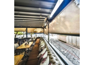 فروش زیباترین سایبان برقی کافه بهترین سقف متحرک کافه شرکت سازه چادری