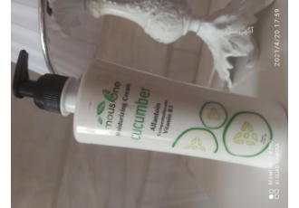 کرم پمپی مرطوب کننده وابرسان حاوی گلیسرین جهت نرمی و رطوبت رسانی