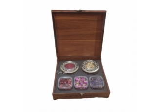 پک چوبی سلامتی زعفران هل چای ترش گل محمدی محتویات 3کرم زعفران سوپر نگین