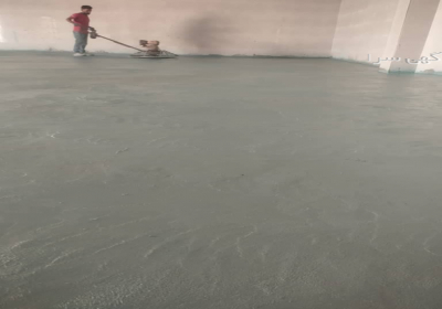 اجرای کفسازی صنعتی با دستگاه ماله پروانه‌ای در استان هرمزگان در بندرعباس