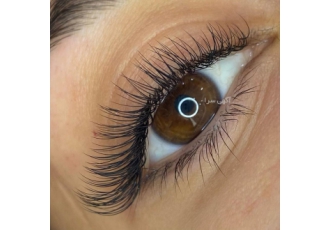 اکستنشن مژه سمیه ✨ آموزش و خدمات تخصصی مژه و ابرو در پیروزی آیا