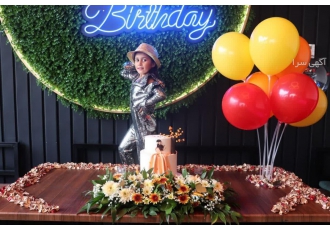 جشن تولد خاص و لوکس در کافه ۴۳۵ برج میلاد تهران 🎂 | منظره بی‌نظیر آیا