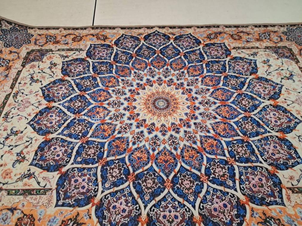 آگهی تهران روی دیوار