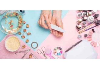 آموزش تخصصی ناخن در آموزشکاه نامداران سرفصل های آموزش ناخن آموزش انواع