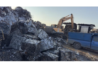 انبار ضایعات آهن عظیمی در اشتهارد انبار ضایعات آهن عظیمی تهران بعنوان