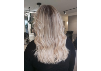 خدمات رنگ و لایت و کراتین