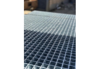 طراحی و تولید انواع گریتینگ های گالوانیزه فولادی طراحی و تولید انواع